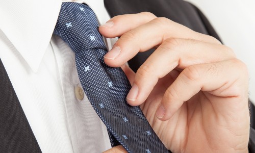 How many ways to easily tie the knot of a Tie?